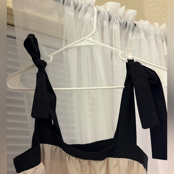 Black and Cream Dress - Picture 3 of 3